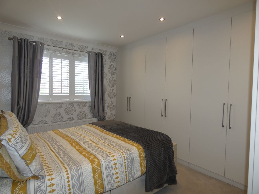 Bedroom- click for photo gallery
